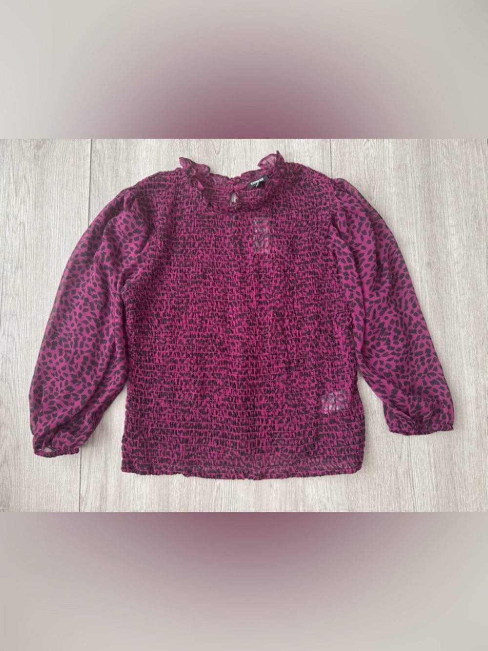 Express Women’s Purple Leopard Long Puffy Balloon Sleeve Ruffle Blouse Large NWT